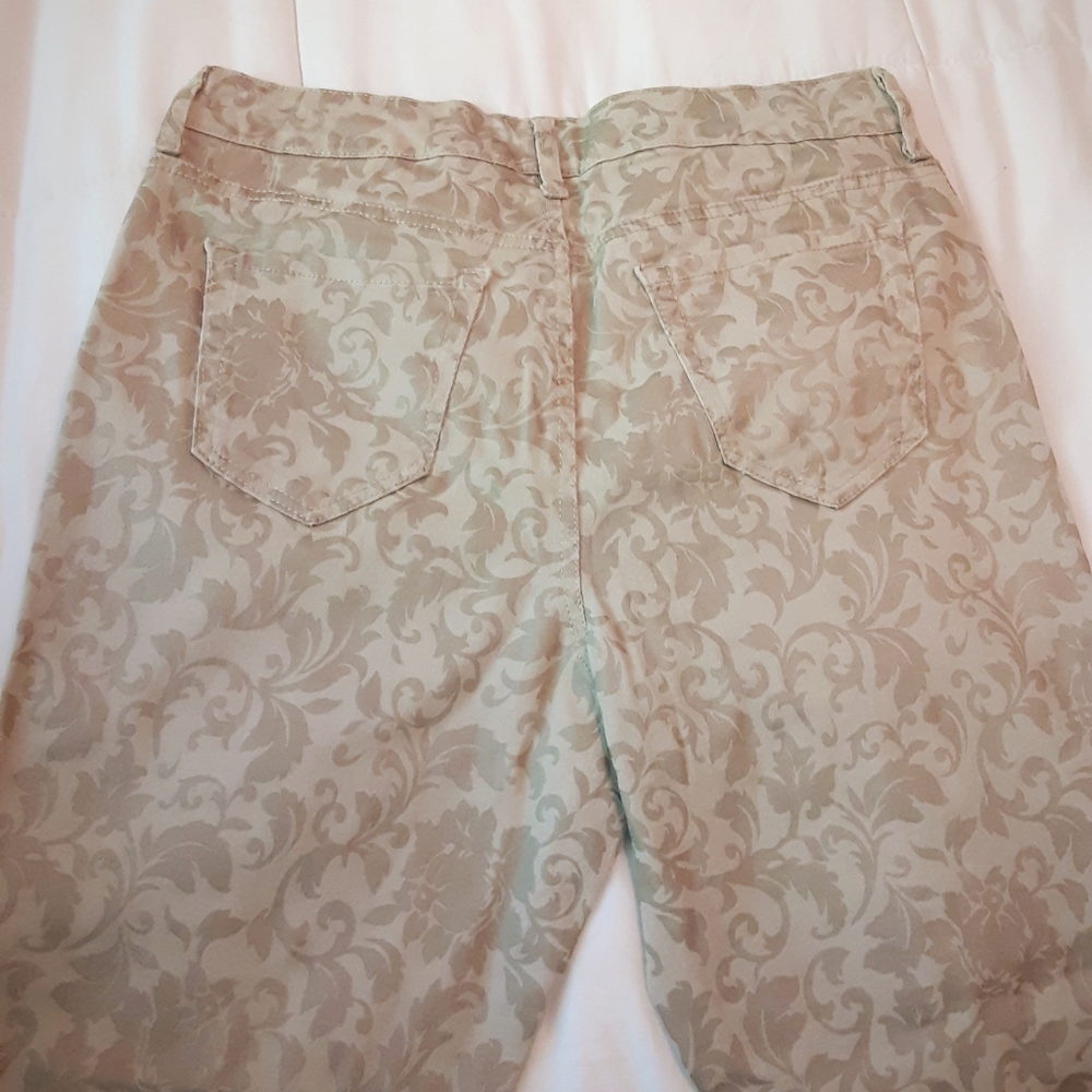 "MANDIE" by Bandolino Spandex & Cotton Khaki & Filigree Jeans Sz 12 - Picture 6 of 9